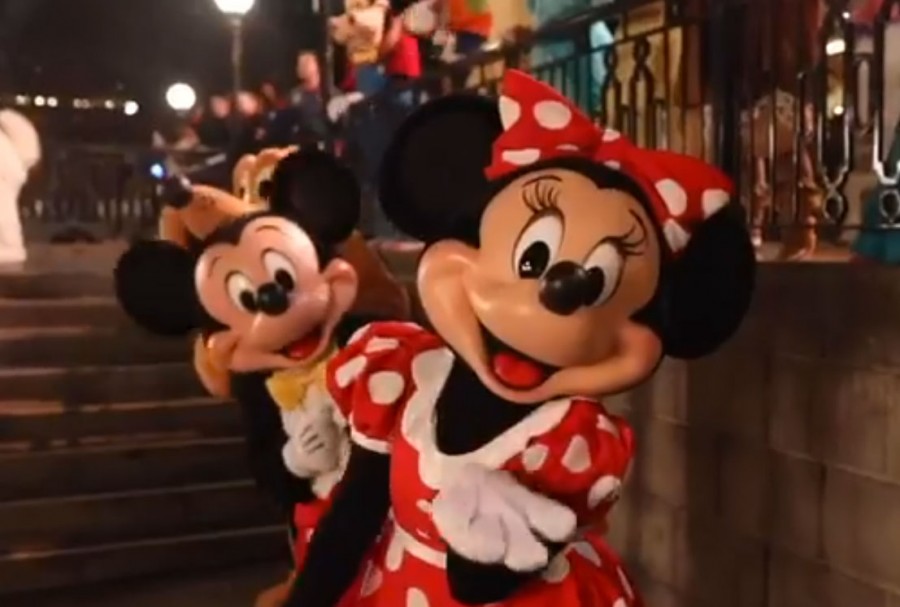 Disney closes their theme parks over coronavirus fears CMS Bot