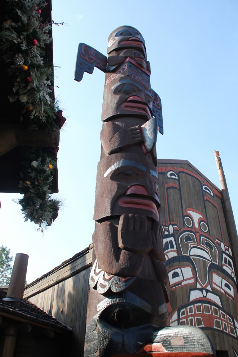 Epcot Canada Totem Pole Hidden Mickey CMS Bot