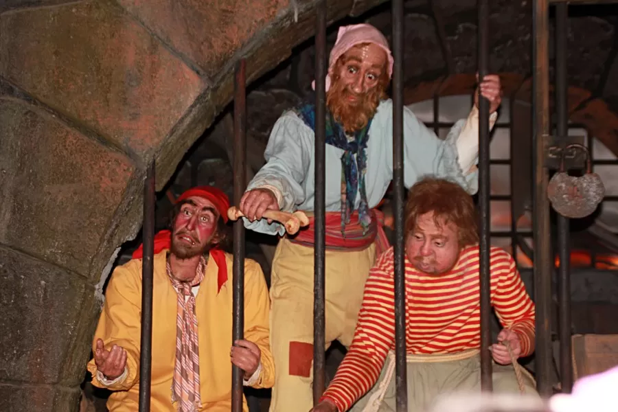 Pirates Prisoner Hidden Mickey