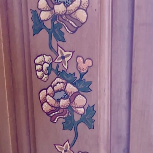 Volkskunst Shop Hidden Mickey