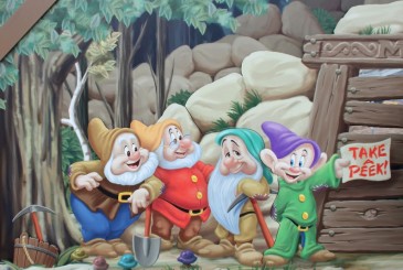 Snow White Dwarf Hidden Mickey Find Mickeys