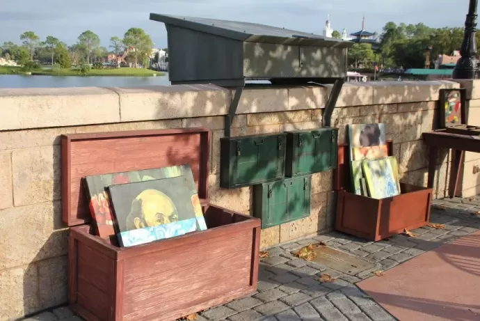 Epcot France Vincent Van Gogh Hidden Mickey