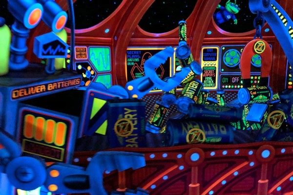 mickey buzz lightyear